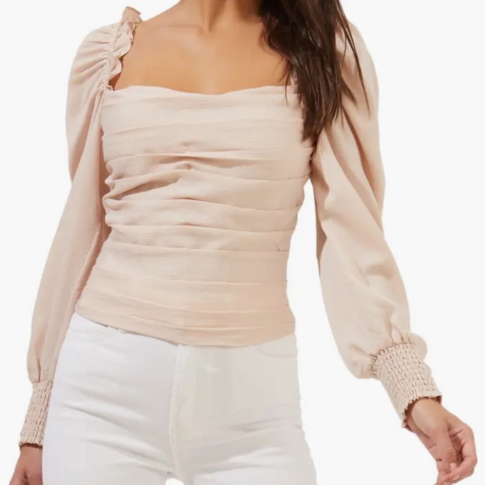 ASTR Square Neck Puff Sleeve top NWT (S)